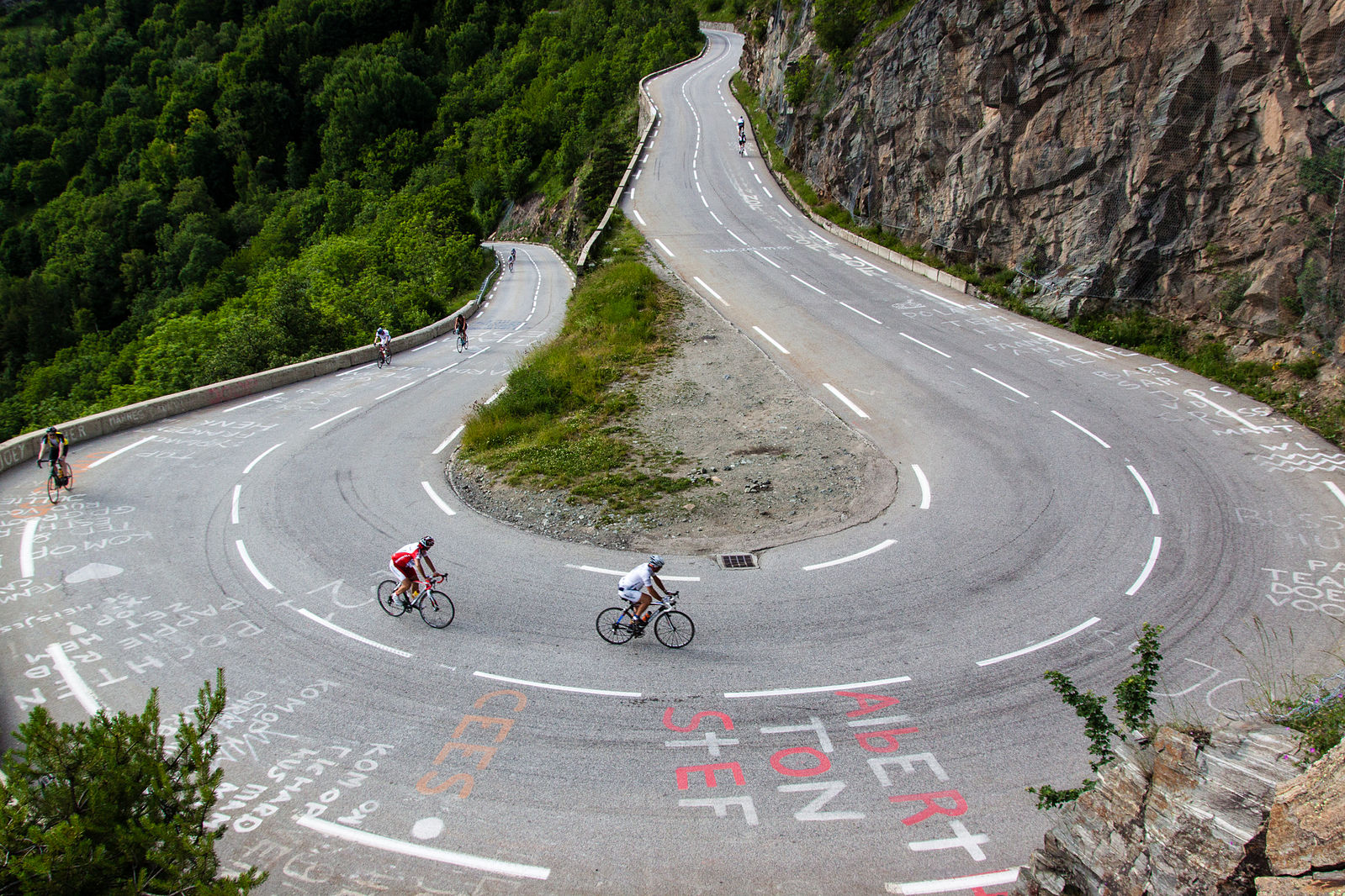 6 Tips for Cornering on your Road Bike